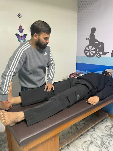 Lower limb physiotherapy treatment session